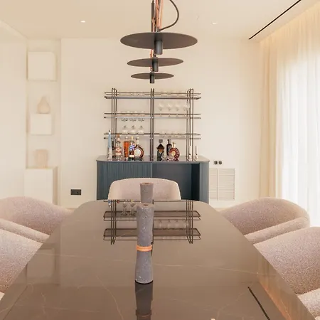 Willa Nisaki Katávolos